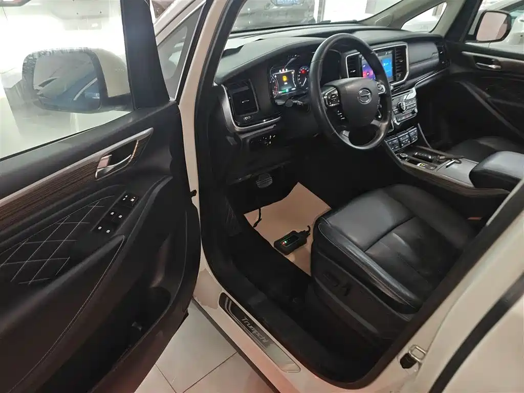 GAC Motor Trumpchi M8 — фото 16