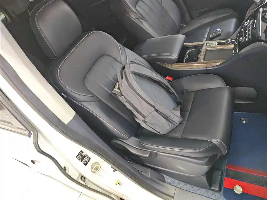GAC Motor Trumpchi M8 — фото 20