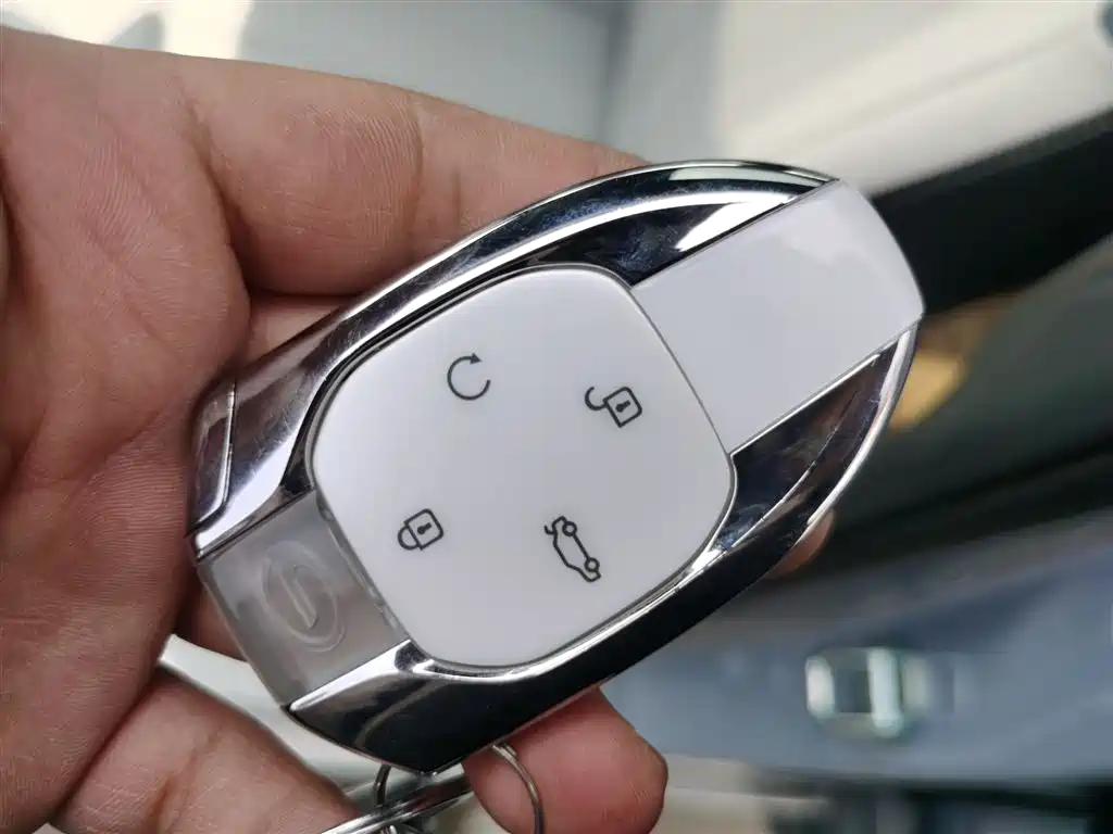 GAC Motor Shadow Leopard — фото 11