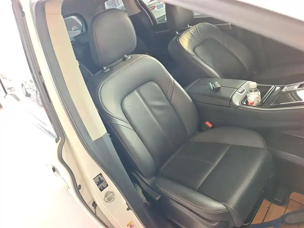 GAC Motor Trumpchi M8 — фото 25