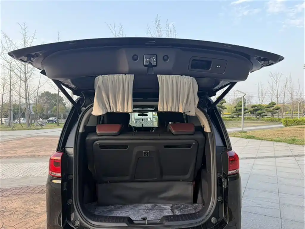 GAC Motor Trumpchi M8 — фото 9