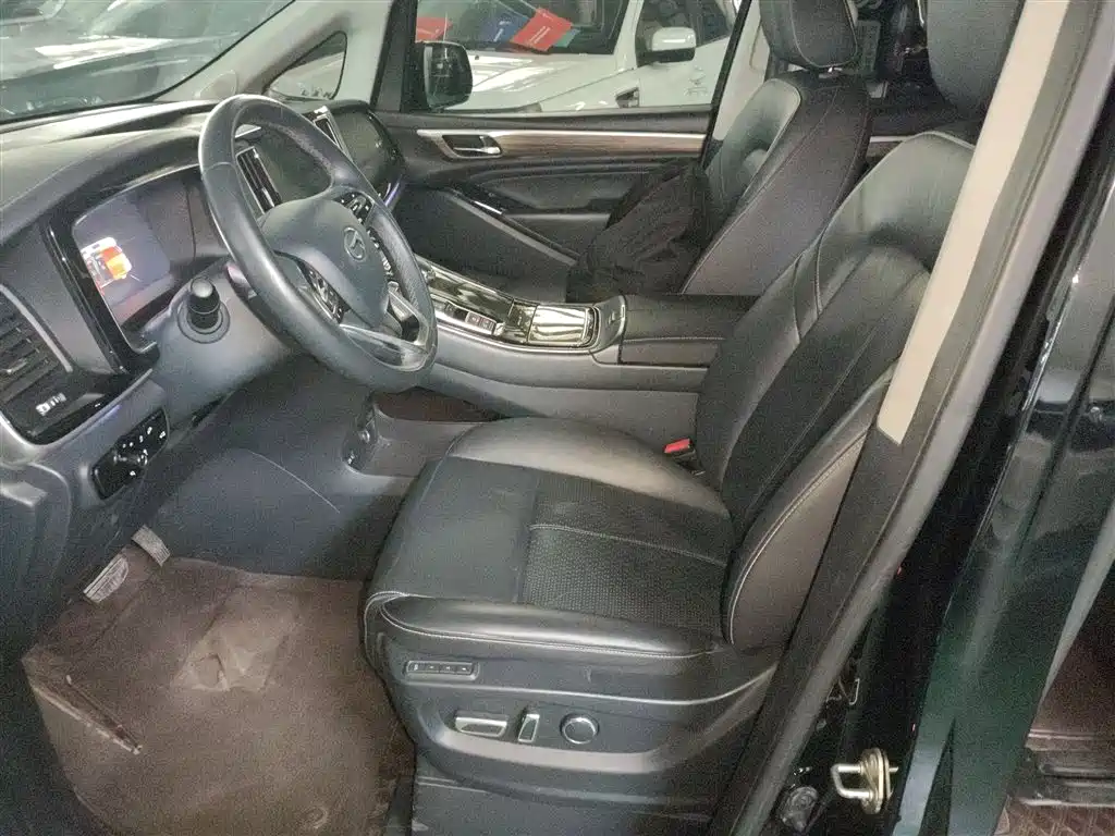 GAC Motor Trumpchi M8 — фото 11