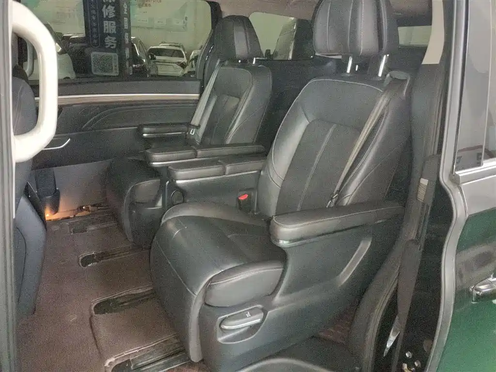 GAC Motor Trumpchi M8 — фото 13