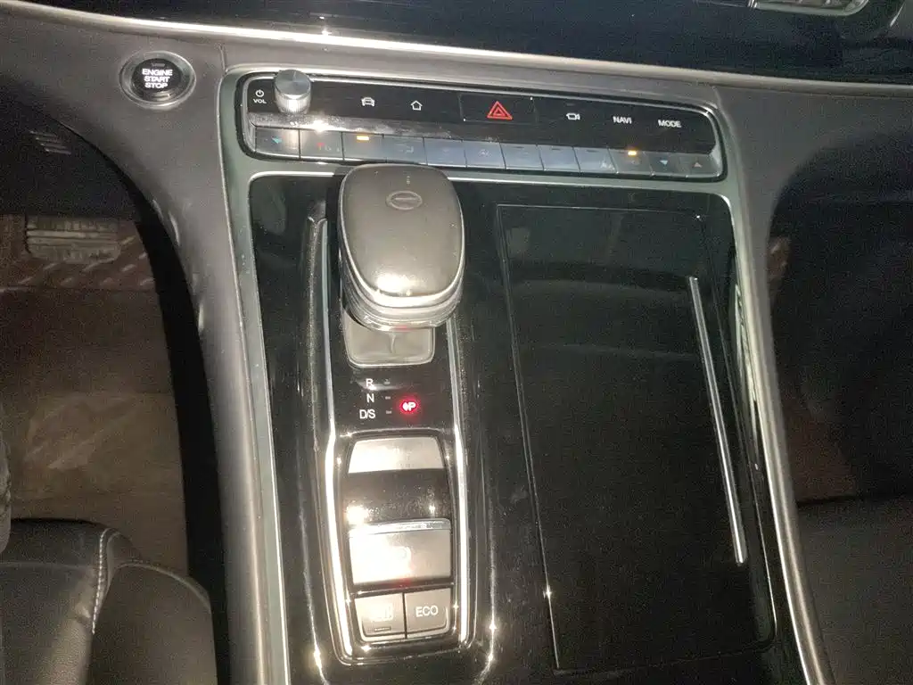 GAC Motor Trumpchi M8 — фото 10