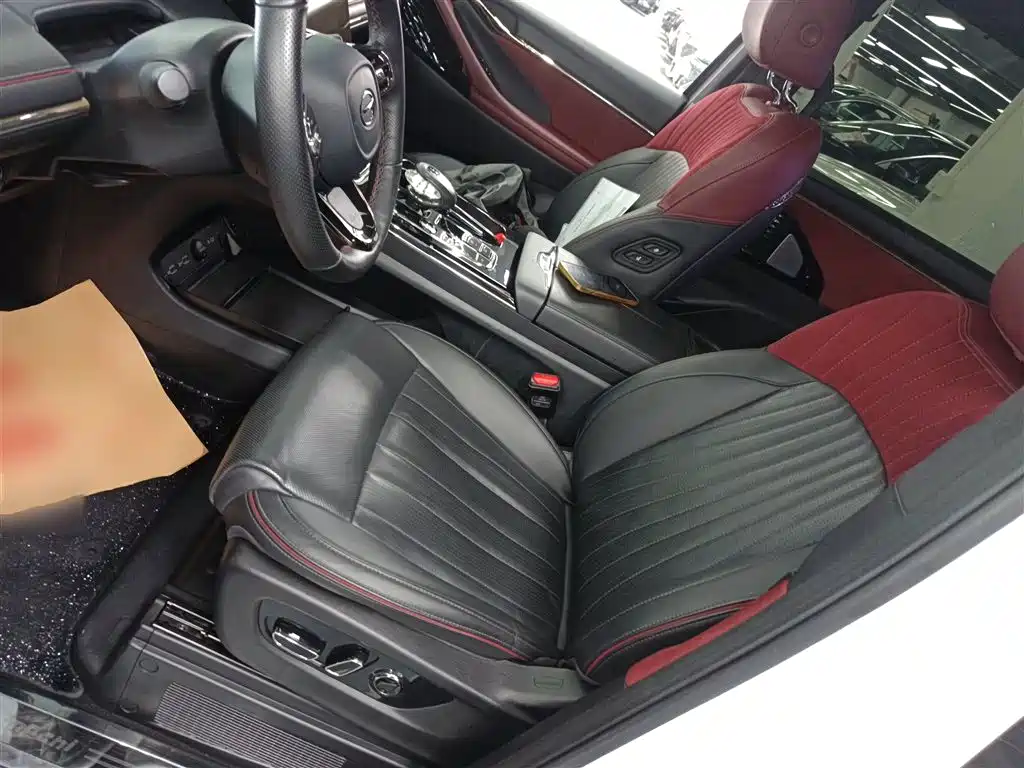 GAC Motor Trumpchi M8 — фото 15