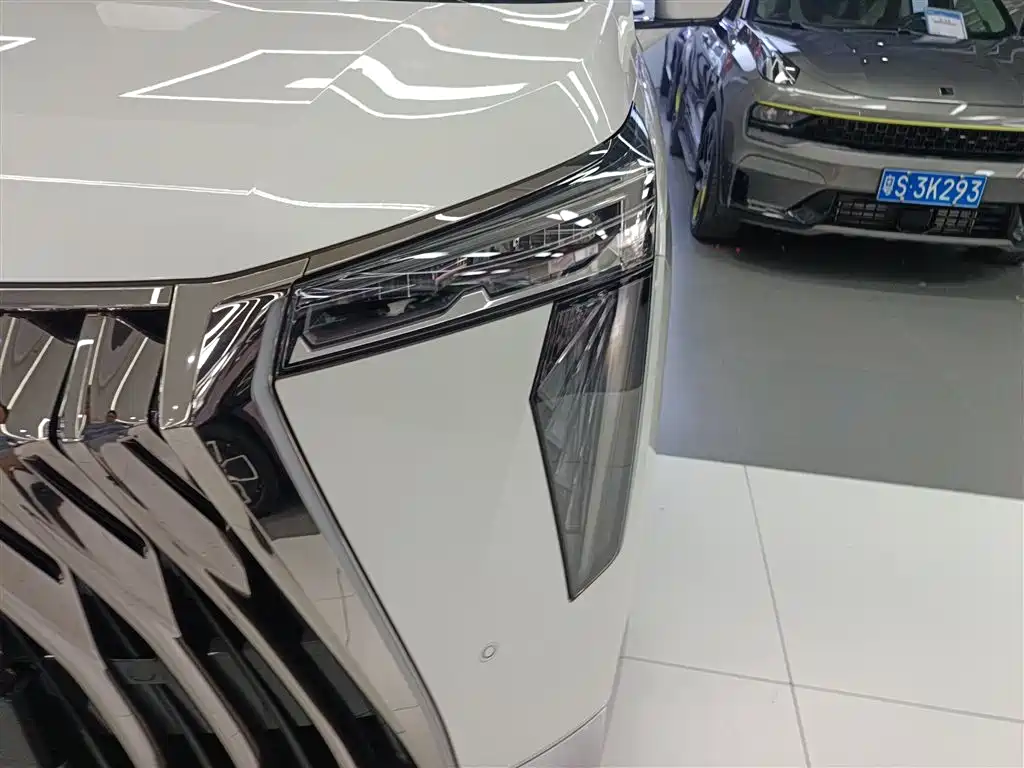 GAC Motor Trumpchi M8 — фото 24