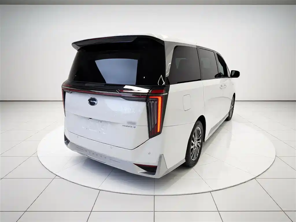 GAC Motor Trumpchi M8 — фото 7