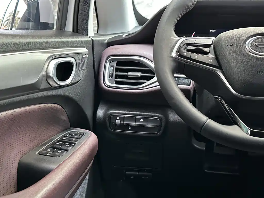 GAC Motor Trumpchi M6 — фото 9