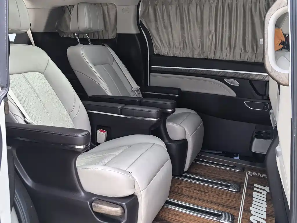 GAC Motor Trumpchi M8 — фото 14