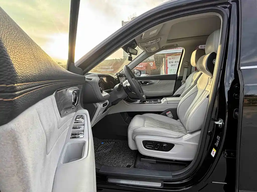 GAC Motor Trumpchi GS8 — фото 3