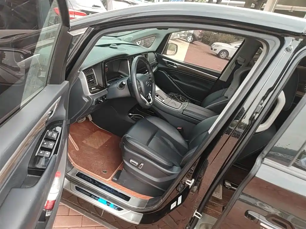 GAC Motor Trumpchi M8 — фото 15