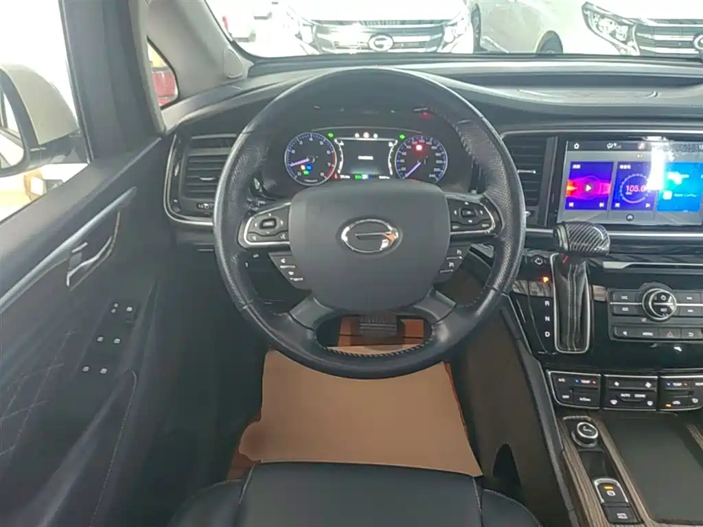 GAC Motor Trumpchi M8 — фото 11