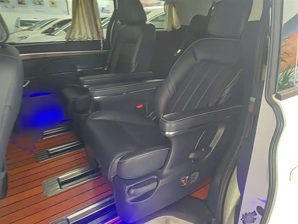 GAC Motor Trumpchi M8 — фото 17