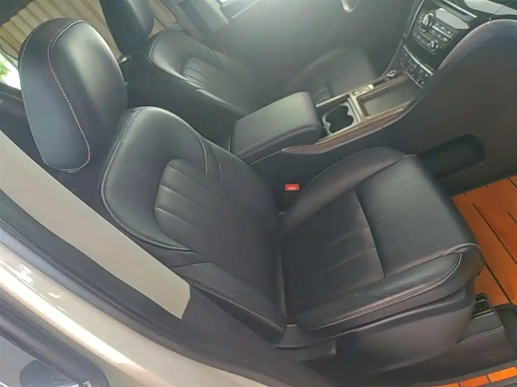 GAC Motor Trumpchi M8 — фото 25