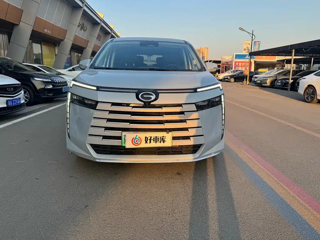 GAC Motor E8 Hybrid — фото 2
