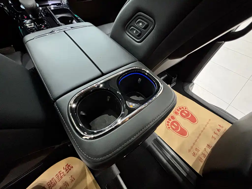 GAC Motor Trumpchi E9 — фото 20