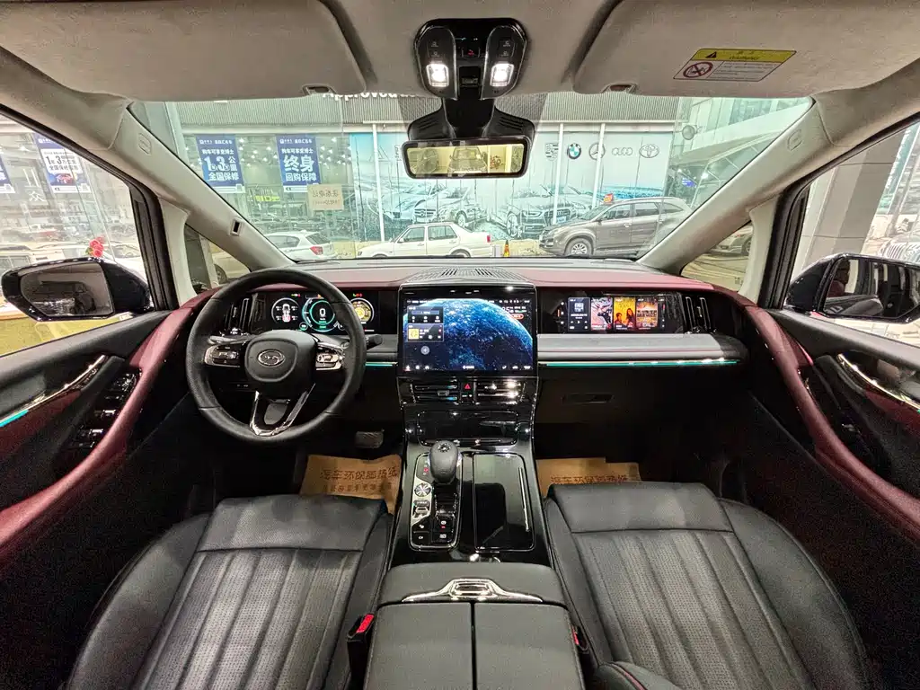 GAC Motor Trumpchi E9 — фото 10