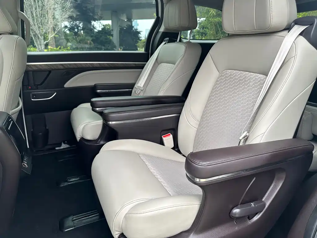 GAC Motor Trumpchi M8 — фото 11