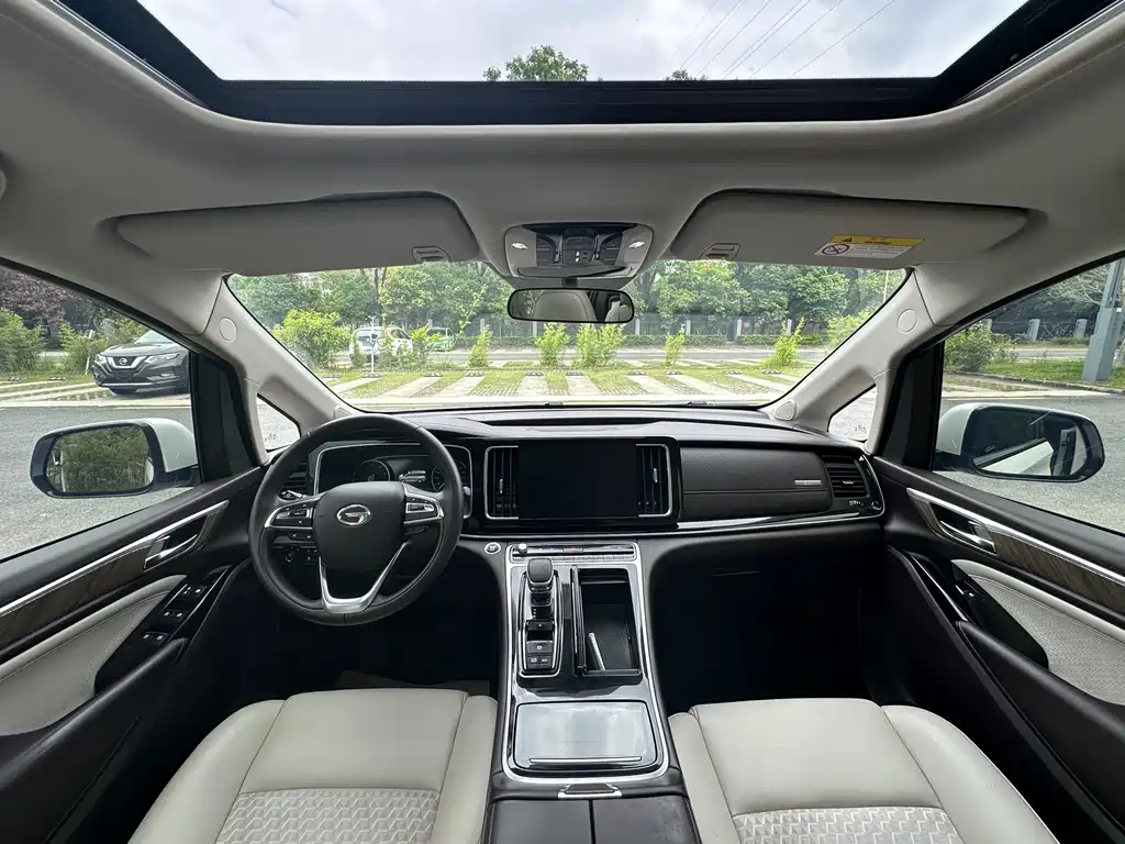 GAC Motor Trumpchi M8 — фото 15