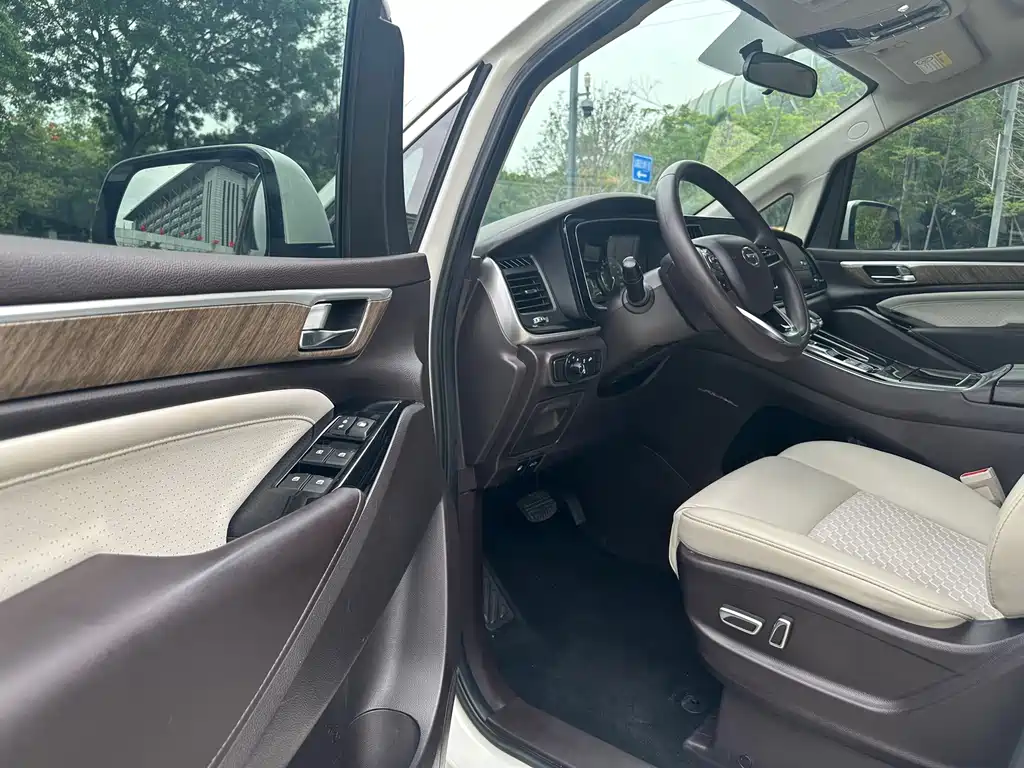GAC Motor Trumpchi M8 — фото 9