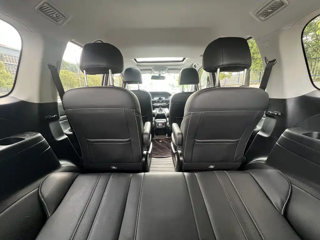 GAC Motor Trumpchi M6 — фото 11