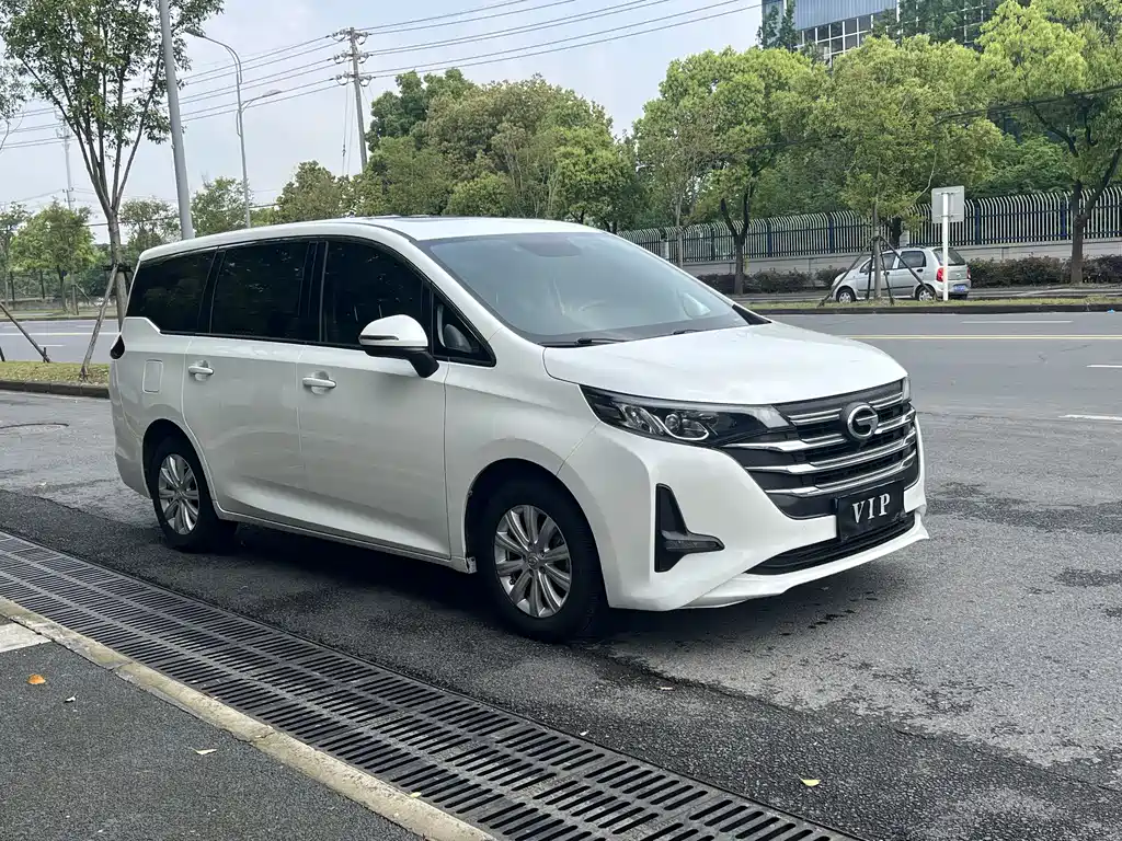 GAC Motor Trumpchi M6 — фото 3