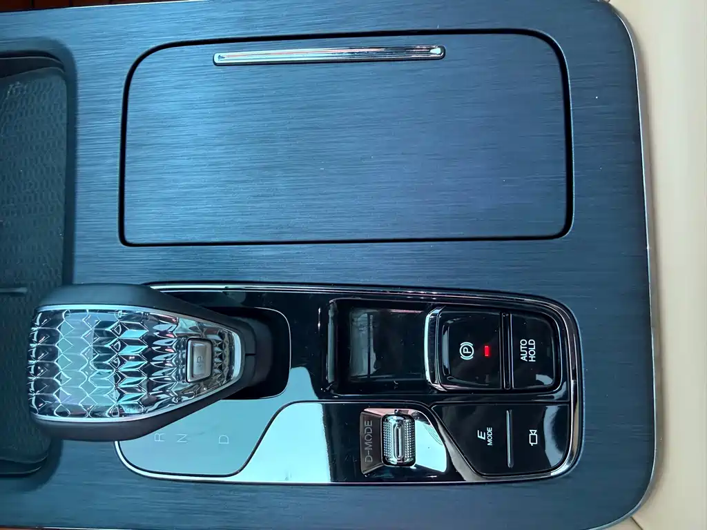 GAC Motor Trumpchi ES9 — фото 14