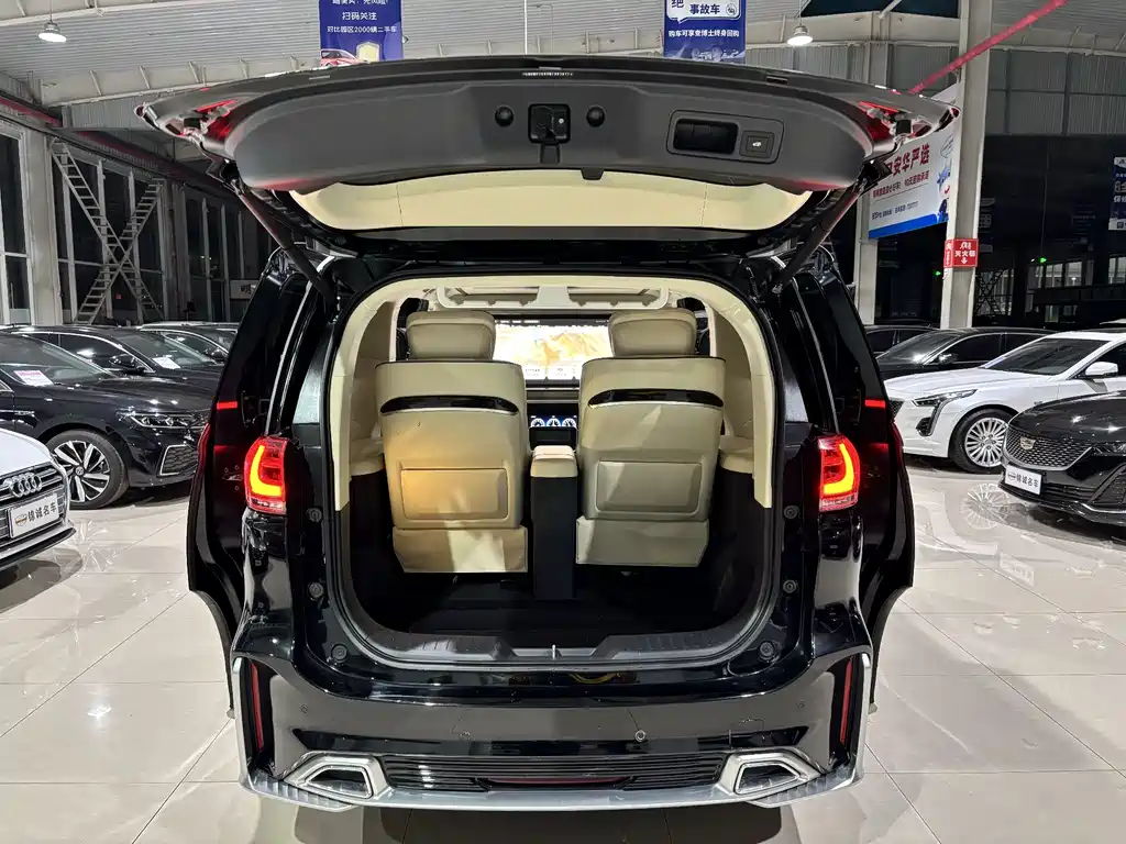 GAC Motor Trumpchi M8 — фото 8