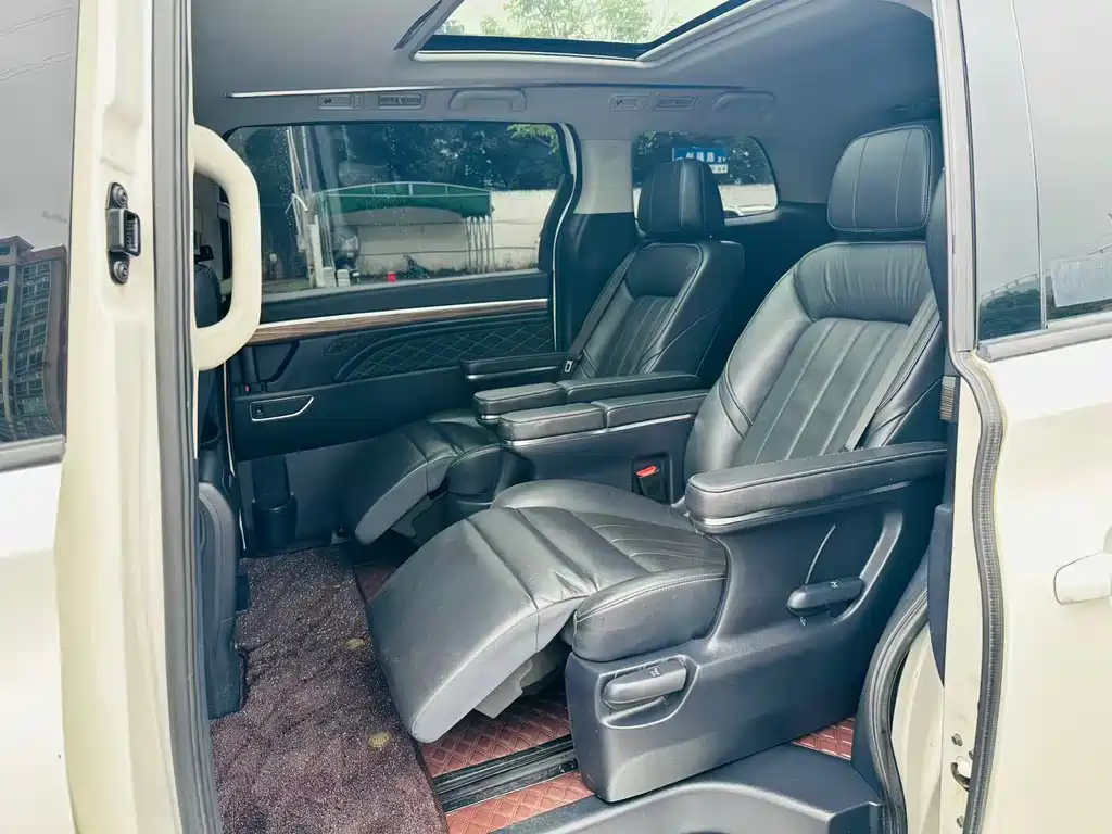 GAC Motor Trumpchi M8 — фото 9