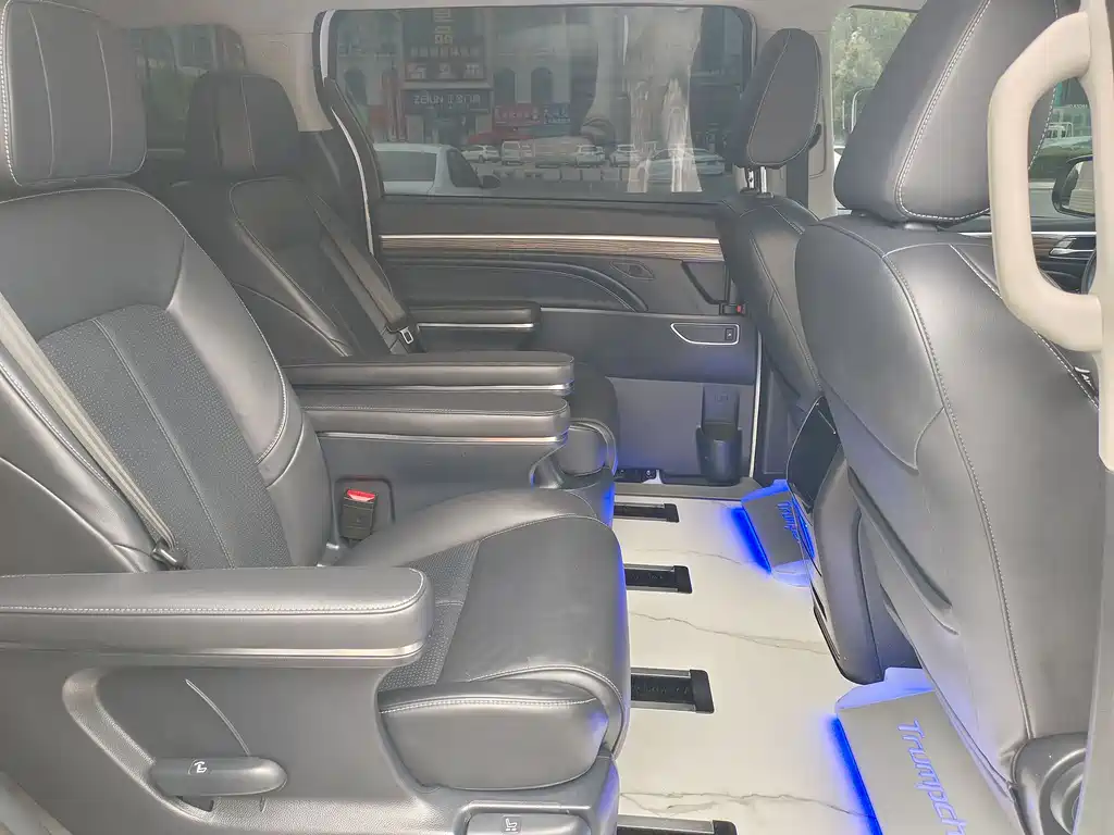 GAC Motor Trumpchi M8 — фото 13