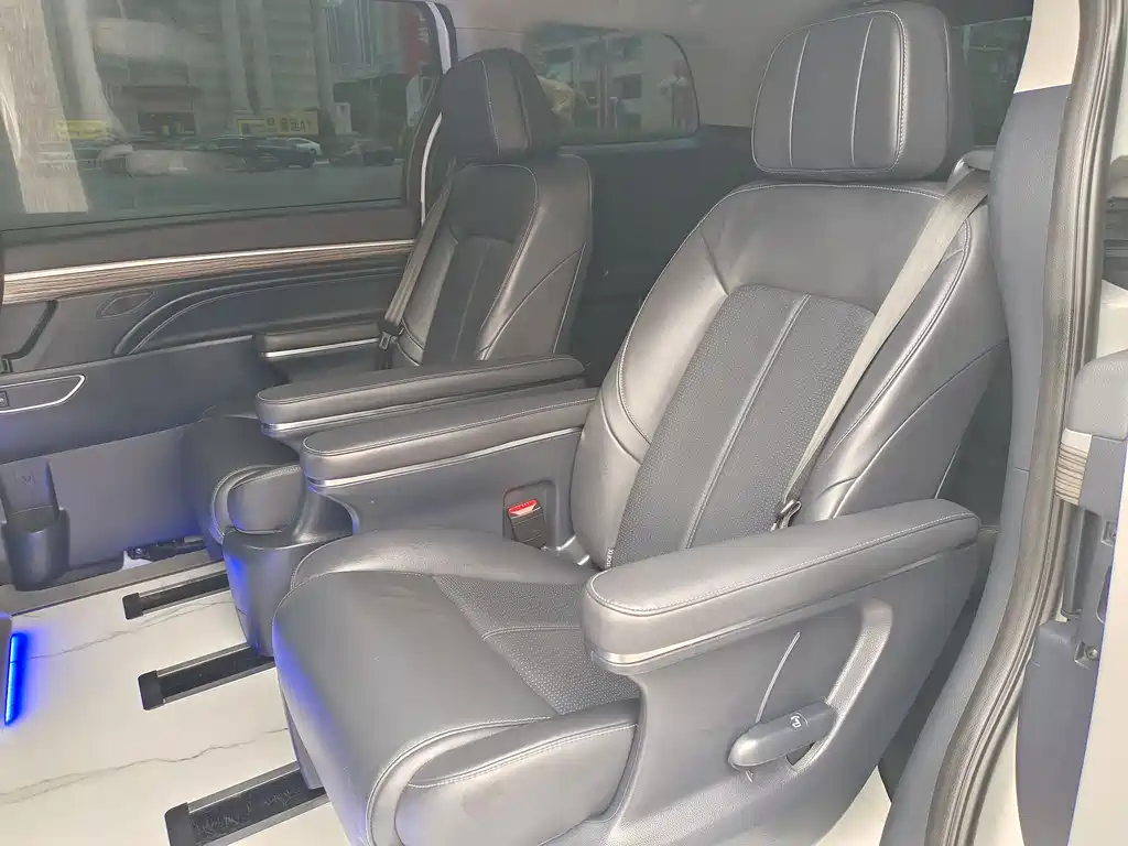 GAC Motor Trumpchi M8 — фото 15