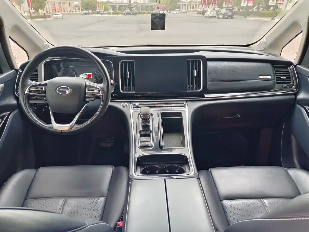 GAC Motor Trumpchi M8 — фото 17