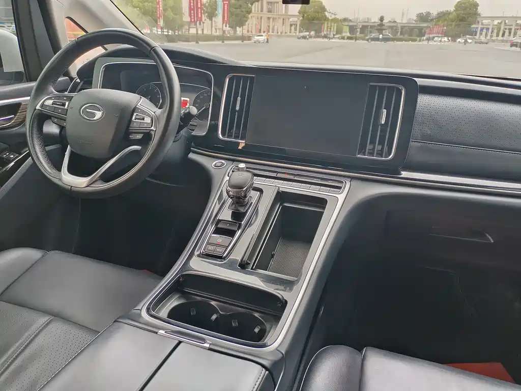 GAC Motor Trumpchi M8 — фото 19