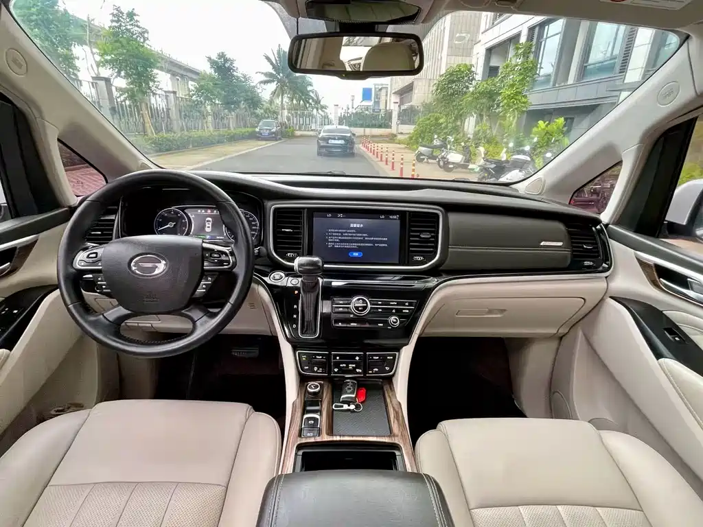GAC Motor Trumpchi M8 — фото 4