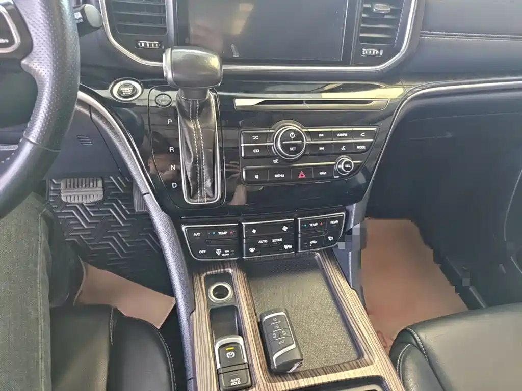 GAC Motor Trumpchi M8 — фото 14