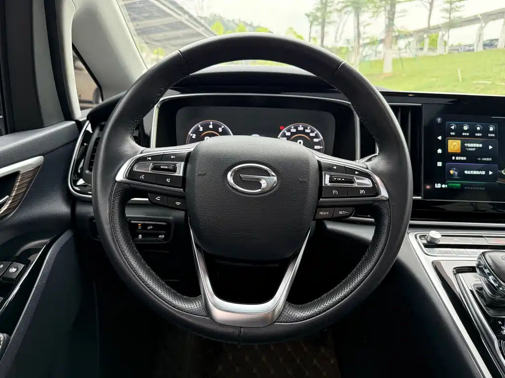 GAC Motor Trumpchi M8 — фото 9