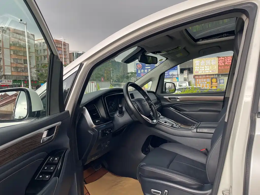 GAC Motor Trumpchi M8 — фото 9