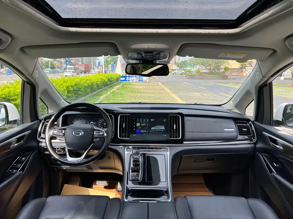 GAC Motor Trumpchi M8 — фото 10