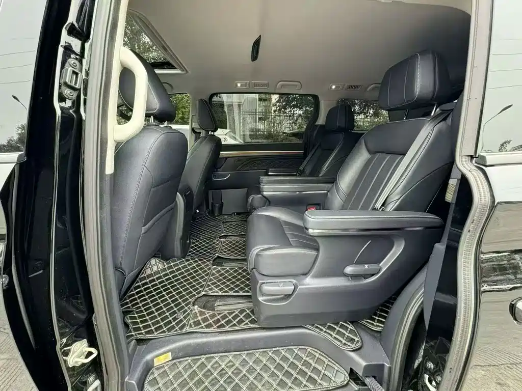 GAC Motor Trumpchi M8 — фото 6