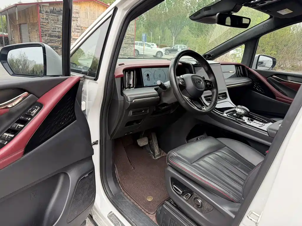 GAC Motor Trumpchi M8 — фото 15