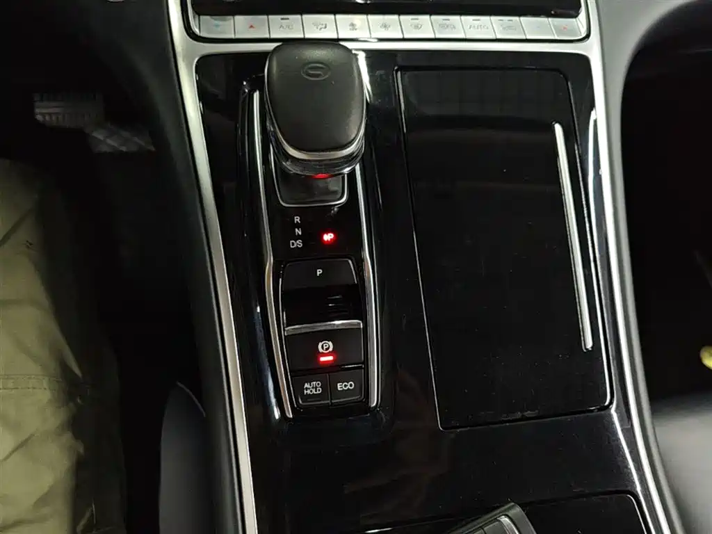 GAC Motor Trumpchi M8 — фото 14