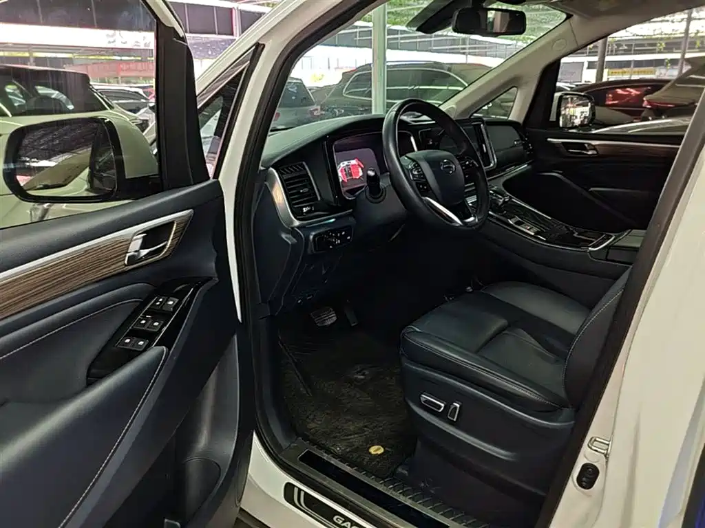GAC Motor Trumpchi M8 — фото 16