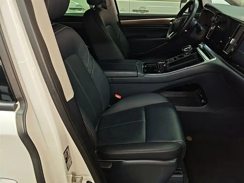 GAC Motor Trumpchi M8 — фото 25