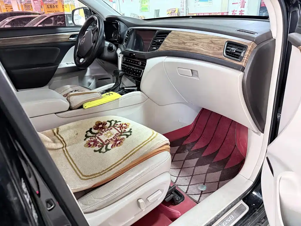 GAC Motor Trumpchi GS8 — фото 14