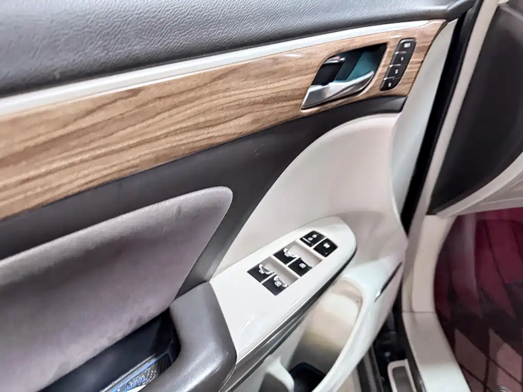 GAC Motor Trumpchi GS8 — фото 4