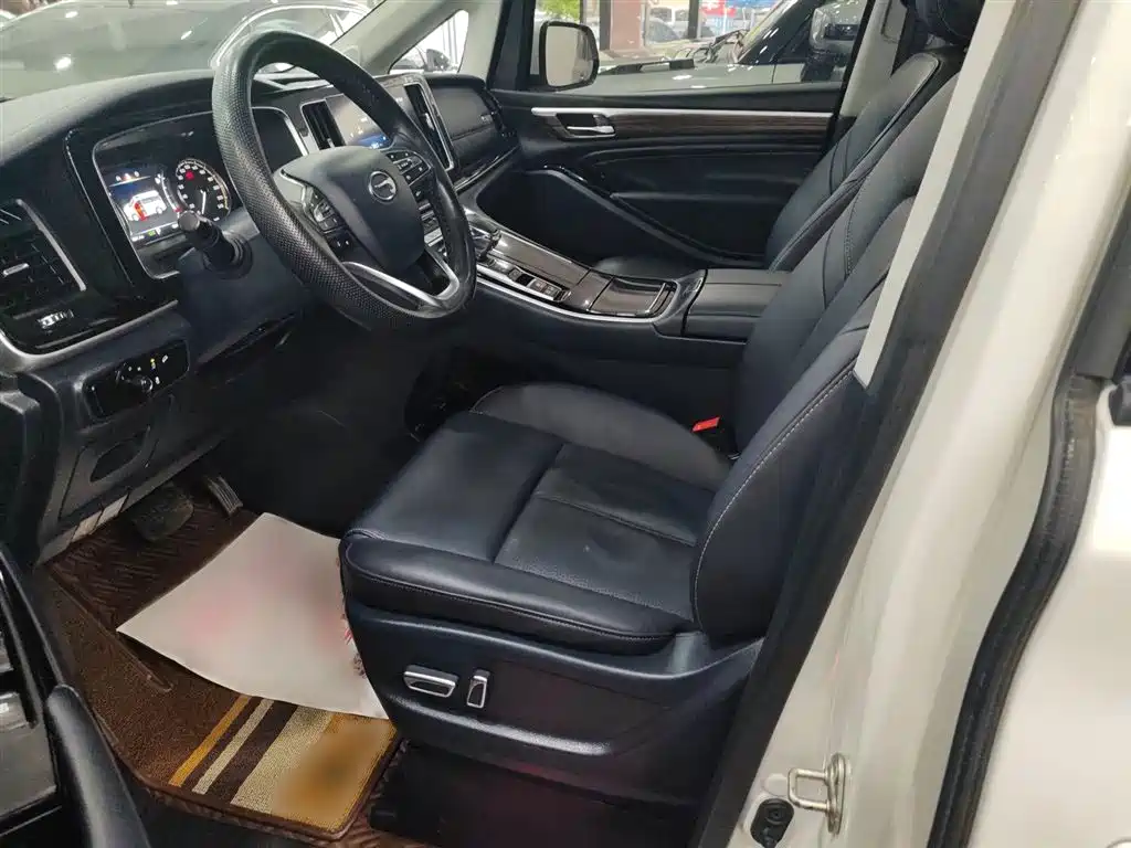 GAC Motor Trumpchi M8 — фото 11