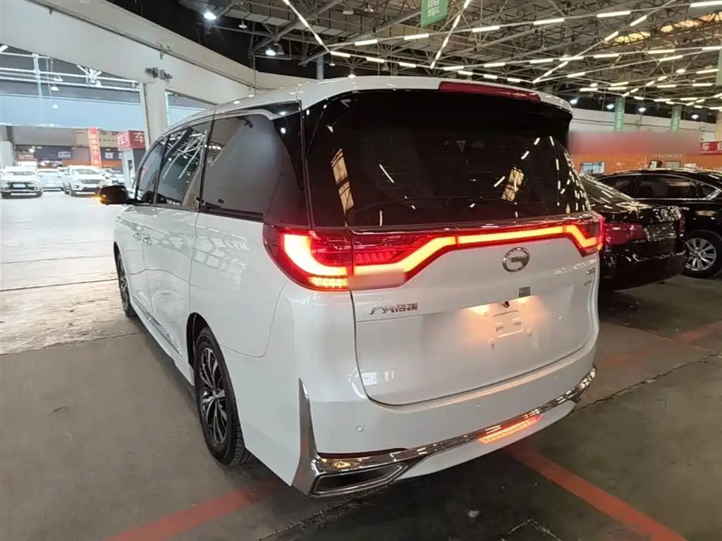 GAC Motor Trumpchi M8 — фото 5