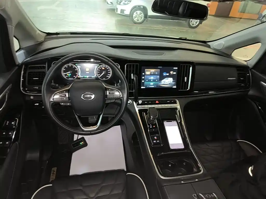GAC Motor Trumpchi M8 — фото 10