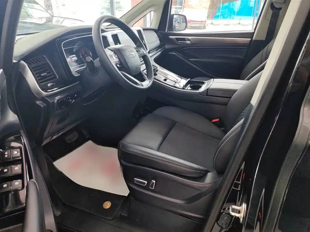 GAC Motor Trumpchi M8 — фото 9