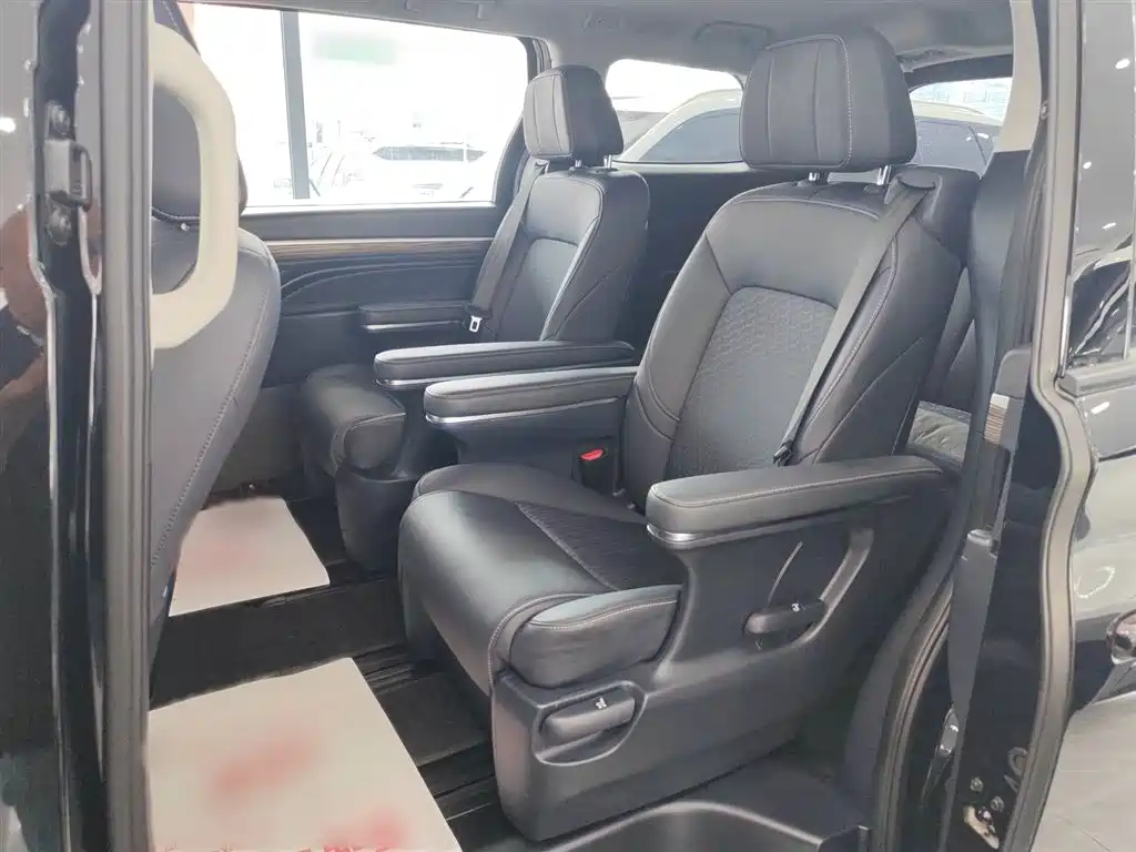GAC Motor Trumpchi M8 — фото 10